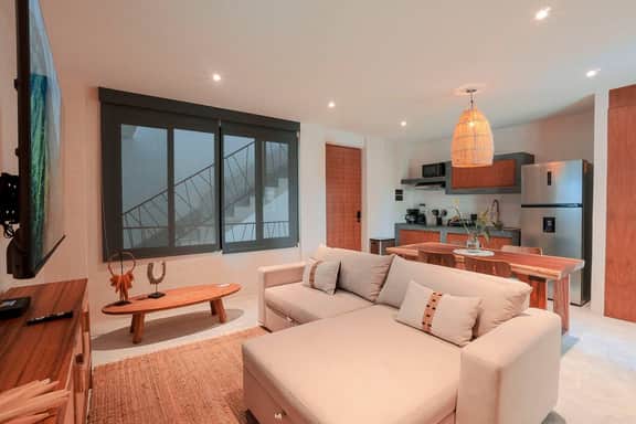 Lovely central condo 2bedroom La Veleta w Gym&Pool - Image 2